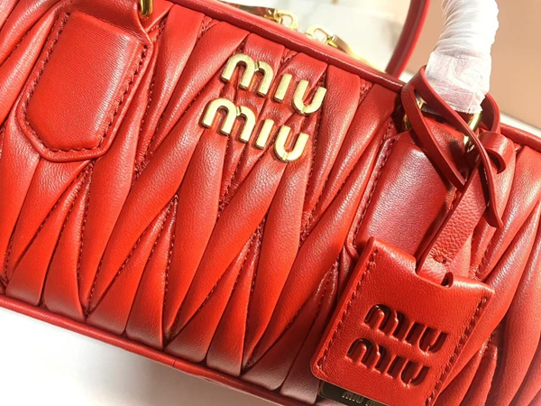 スーパーコピーブランドバッグ内部構造